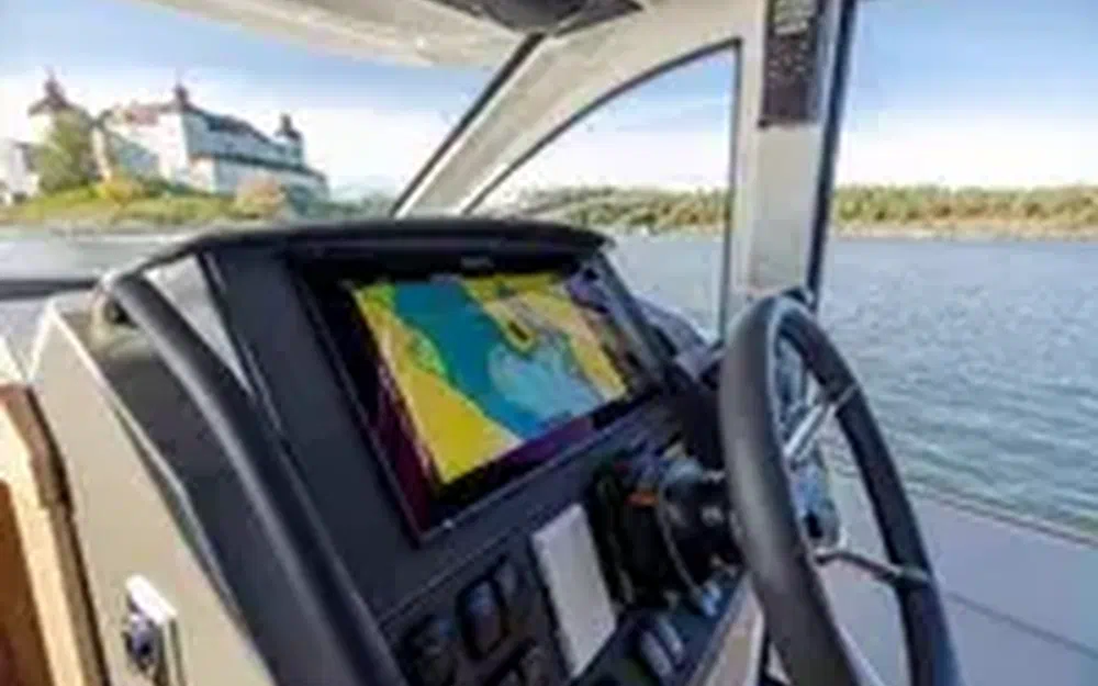 slider 10 Nimbus 365 Coupe