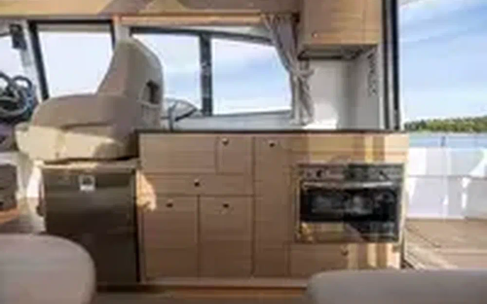 slider 15 Nimbus 365 Coupe