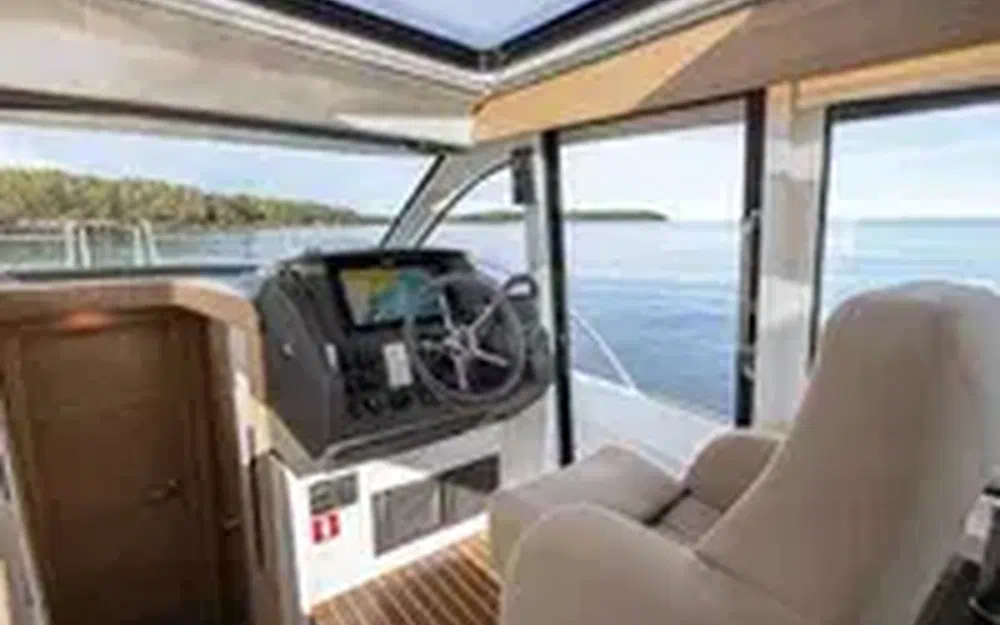 slider 16 Nimbus 365 Coupe