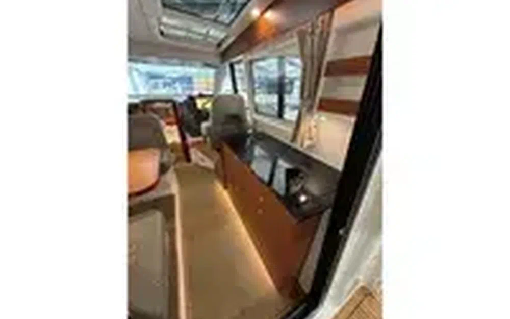 slider 9 Nimbus 305 Coupe