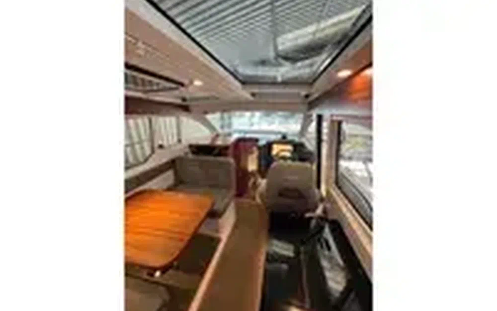 slider 10 Nimbus 305 Coupe