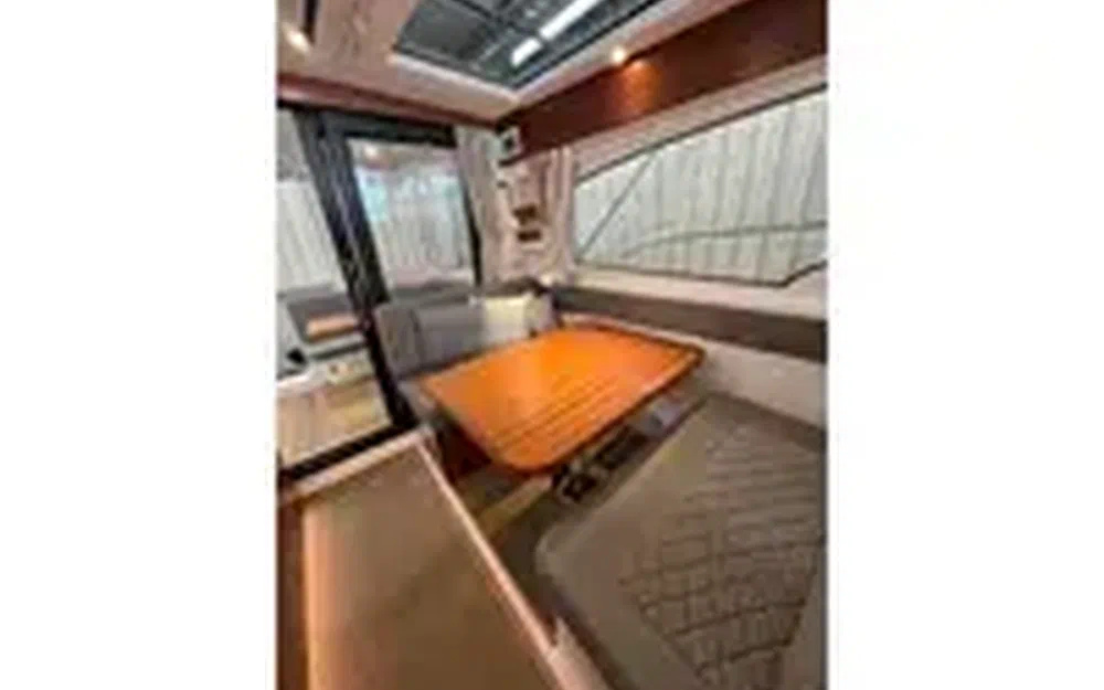 slider 11 Nimbus 305 Coupe