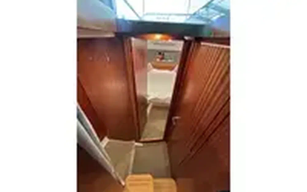 slider 13 Nimbus 305 Coupe