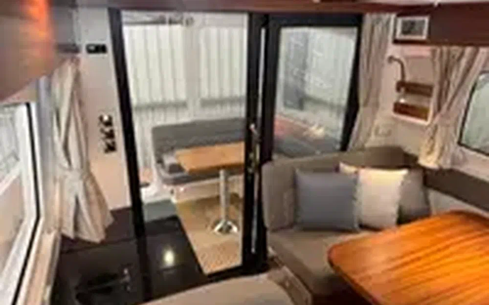 slider 27 Nimbus 305 Coupe