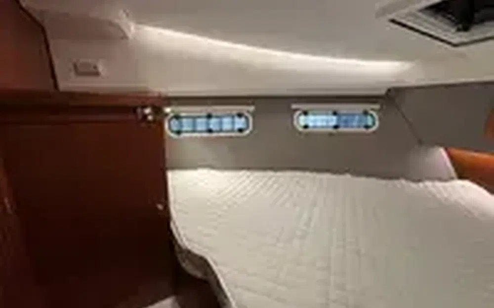 slider 29 Nimbus 305 Coupe