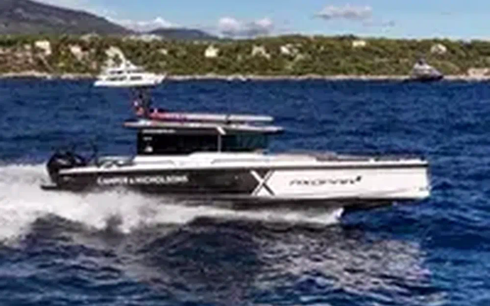 slider 0 Axopar 37 SC