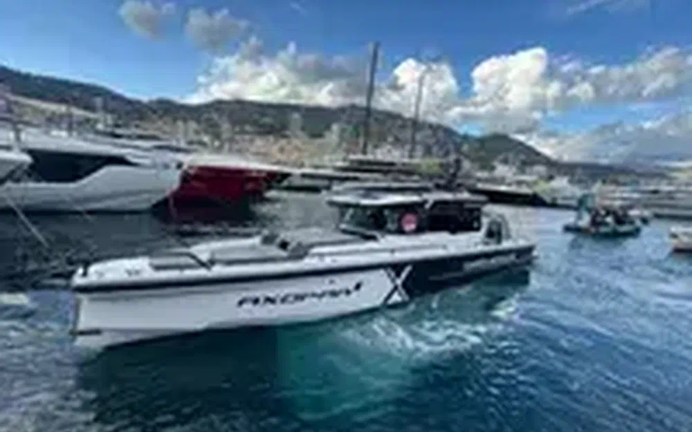 slider 3 Axopar 37 SC