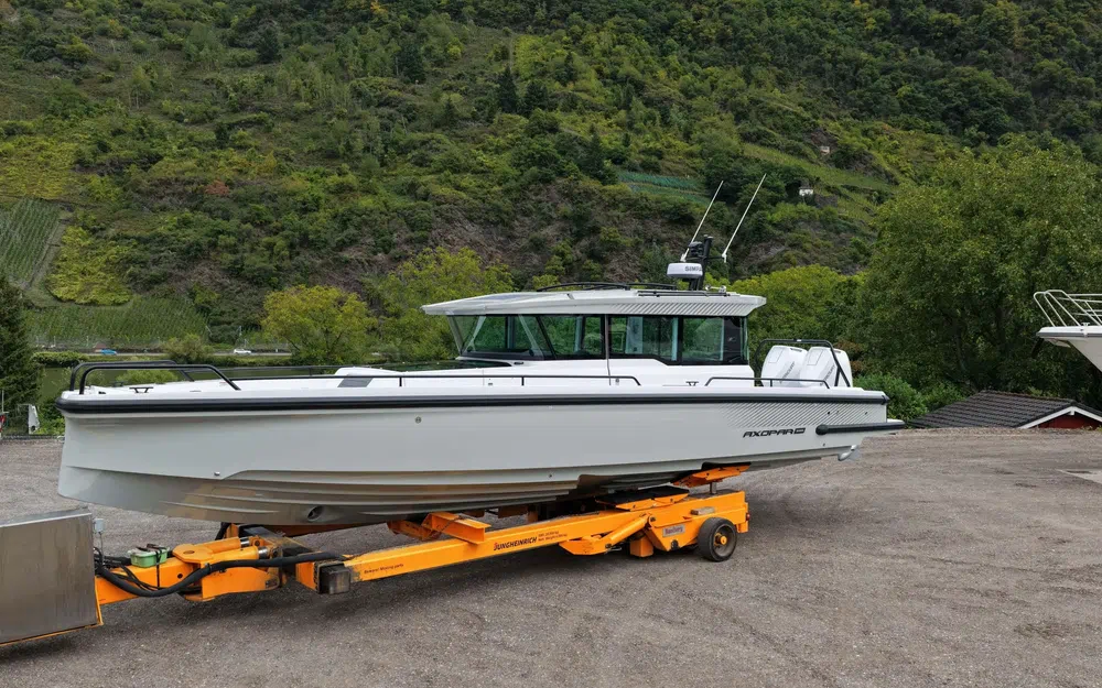 slider 9 Axopar 37 SC