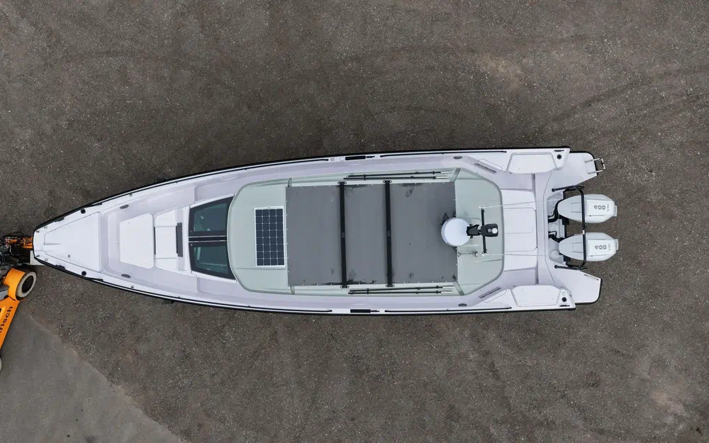 slider 1 Axopar 37 SC