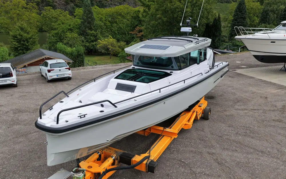 slider 2 Axopar 37 SC