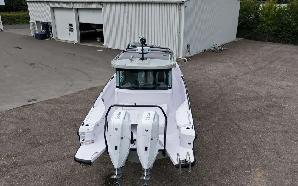 slider 4 Axopar 37 SC