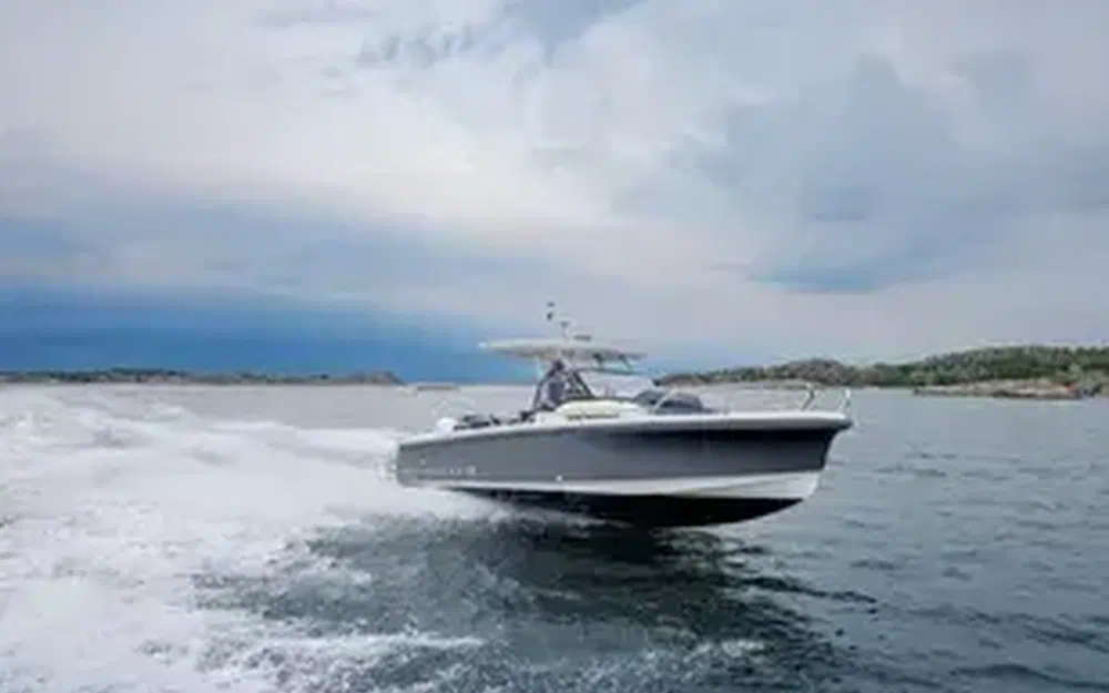 slider 3 Axopar 37 ST