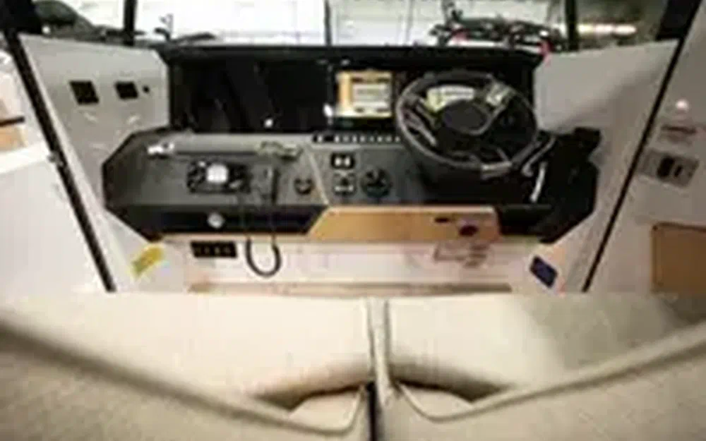 slider 13 Axopar 29 XC CROSS CABIN