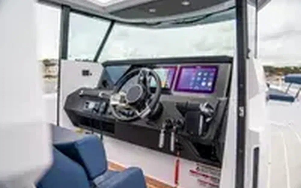 slider 2 Axopar 29 XC CROSS CABIN