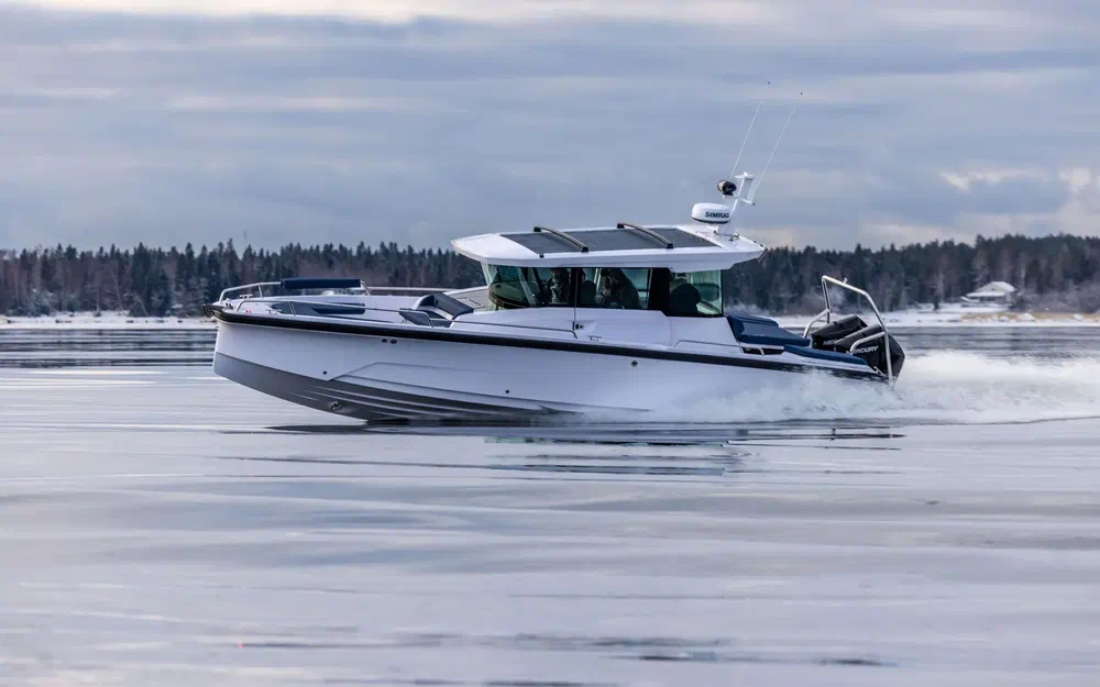 slider 3 Axopar 29 XC CROSS CABIN