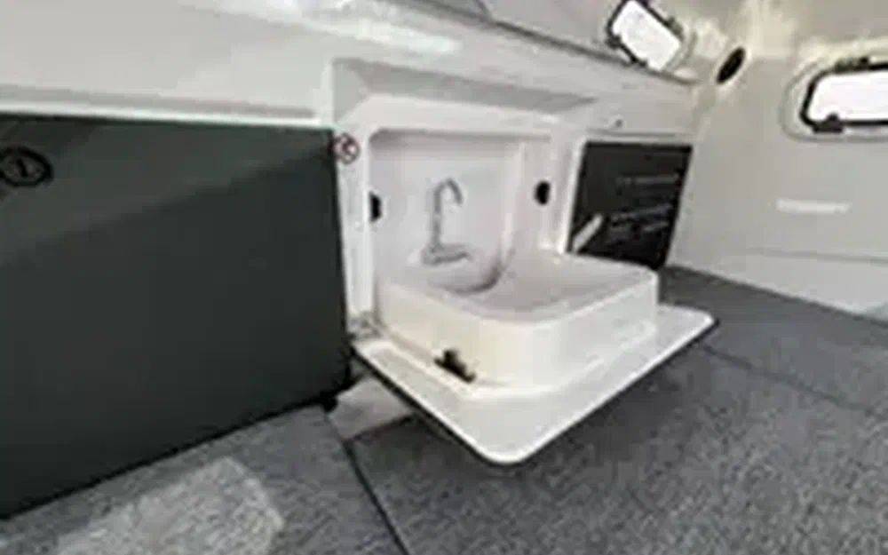 slider 9 Axopar 29 XC CROSS CABIN