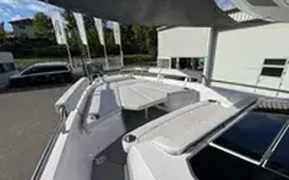 slider 11 Axopar 29 XC CROSS CABIN