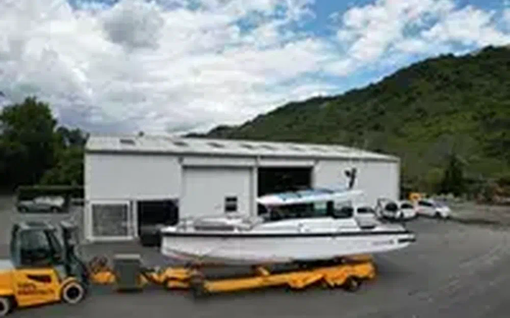 slider 3 Axopar 29 XC CROSS CABIN