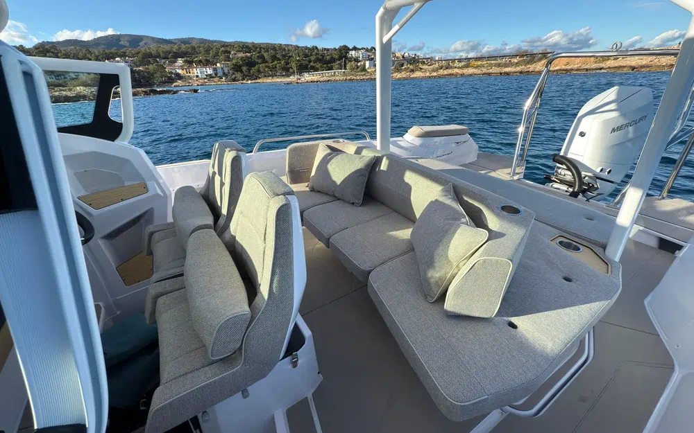 slider 11 Axopar 29 Sun Top