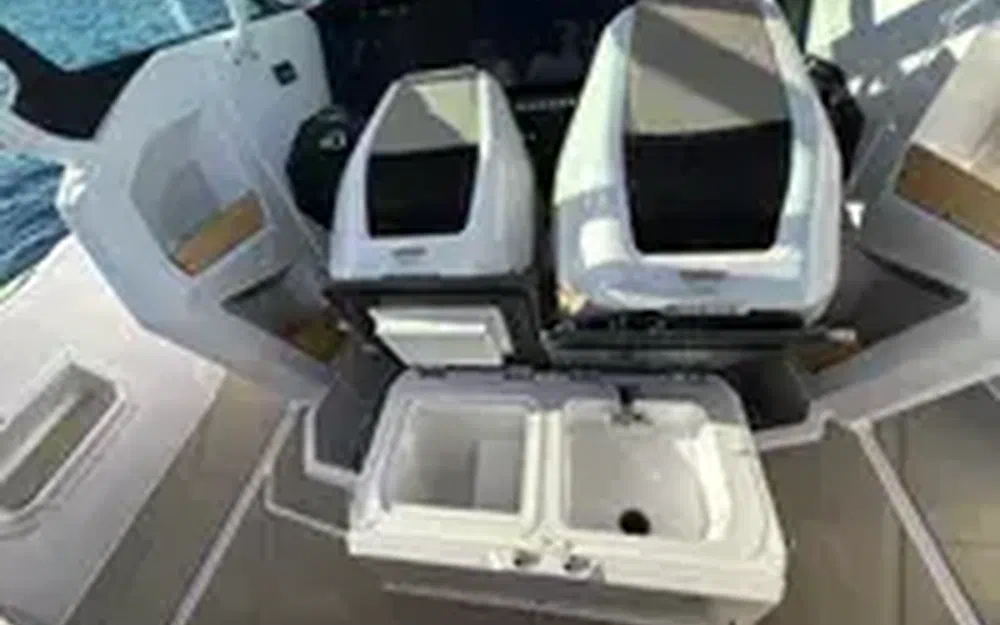 slider 8 Axopar 29 Sun Top