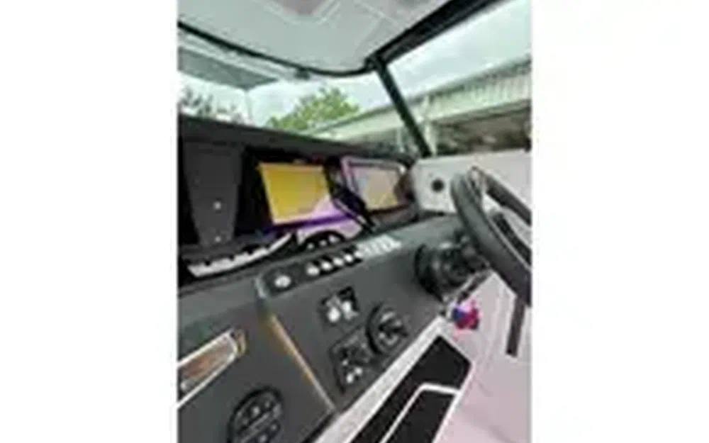 slider 1 Axopar 29 CCX