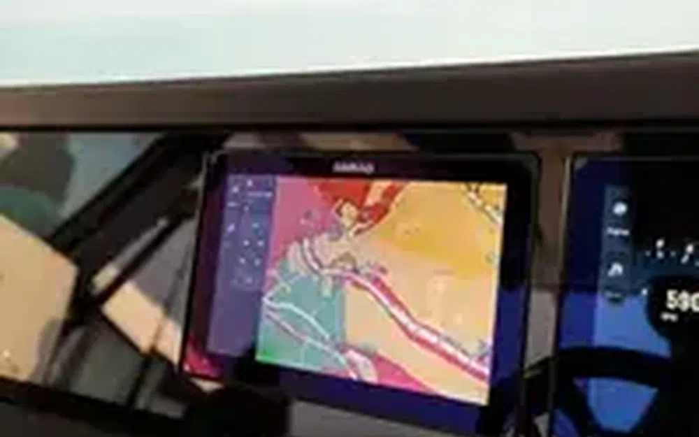 slider 1 Axopar 29 CCX