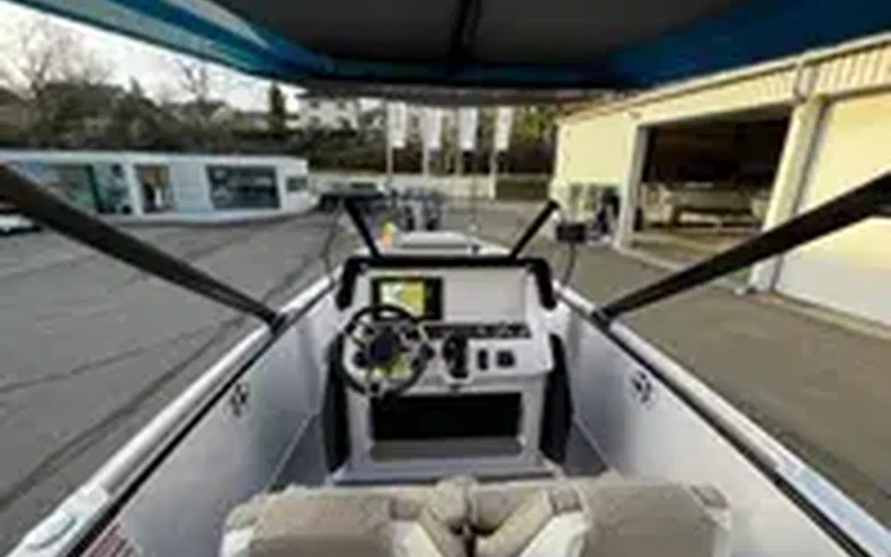 slider 1 Axopar 22 T Top