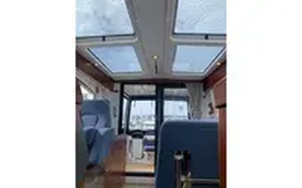 slider 20 Nimbus 305 Coupe