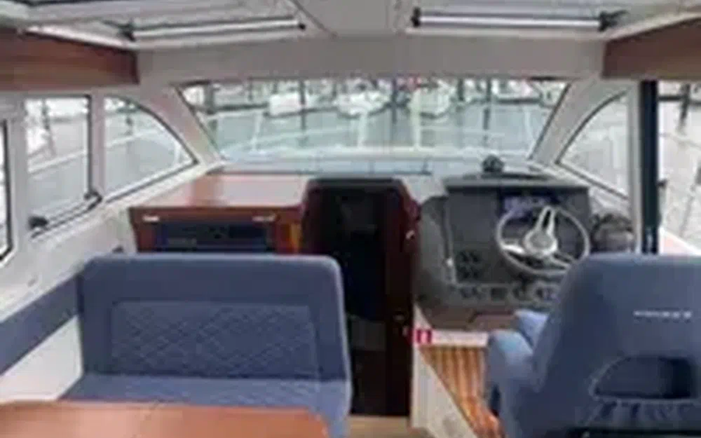 slider 8 Nimbus 305 Coupe