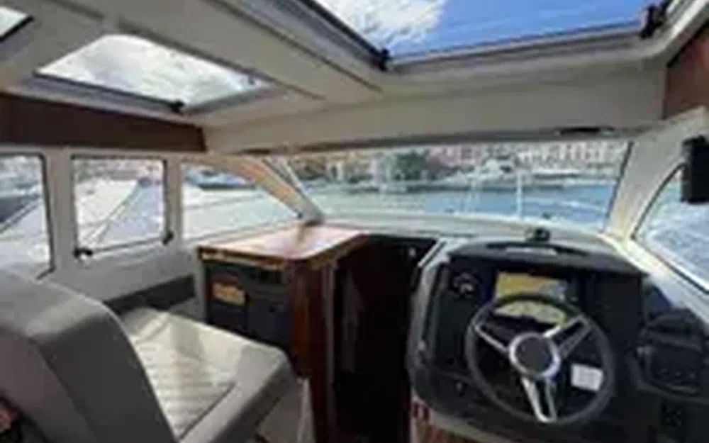 slider 7 Nimbus 305 Coupe