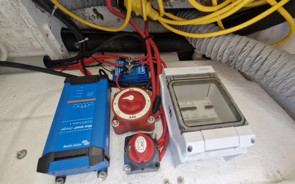 slider 14 B2 Marine 752 DC