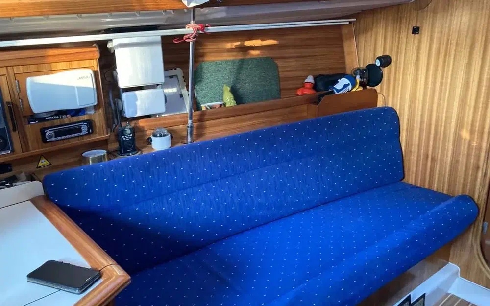 slider 2 Dufour Gib Sea 37