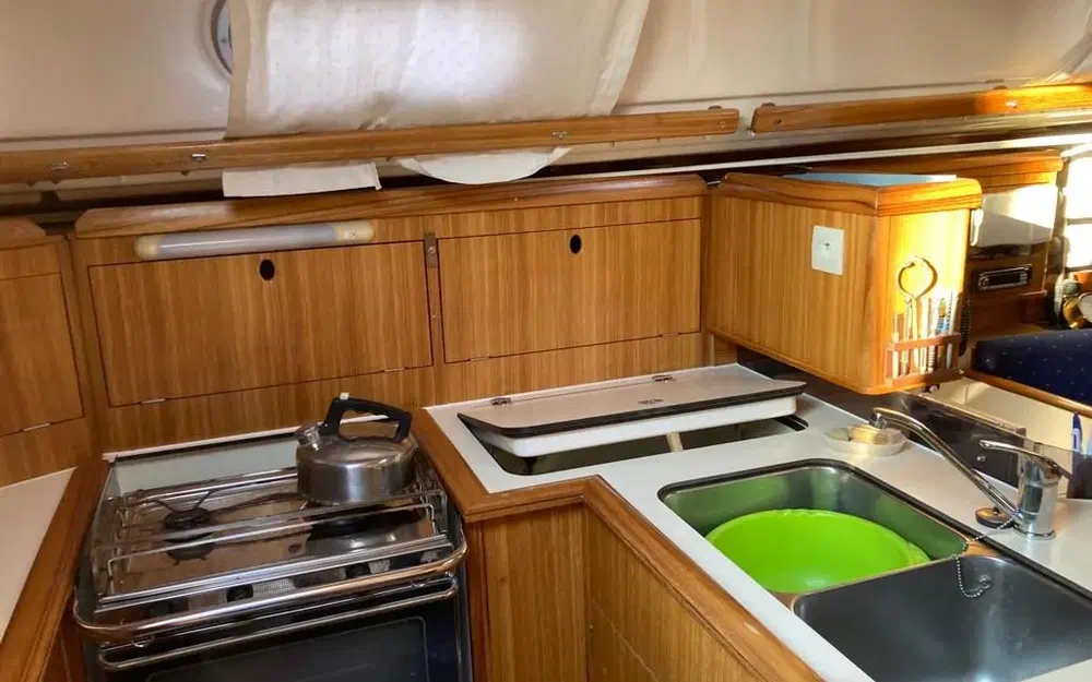 slider 7 Dufour Gib Sea 37