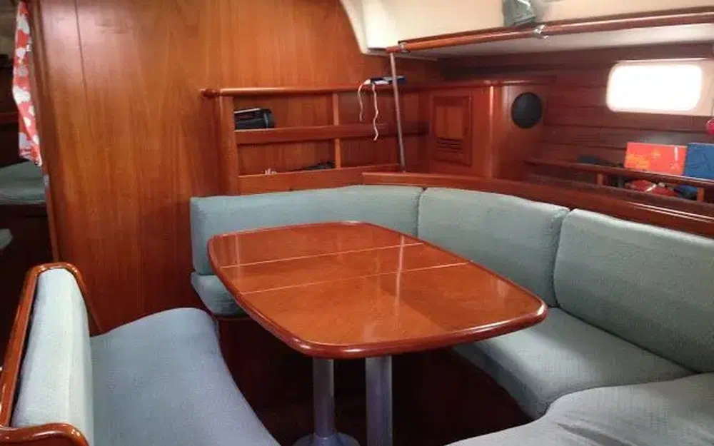 slider 1 Beneteau Oceanis 461