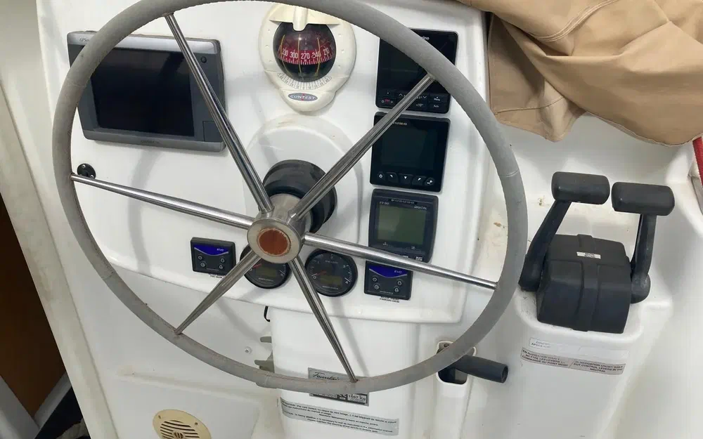 slider 12 Fountaine Pajot Lipari 41