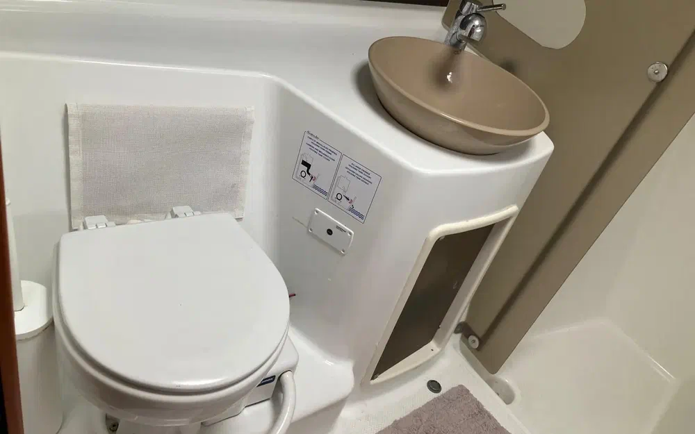 slider 6 Fountaine Pajot Lipari 41