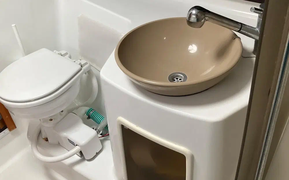 slider 8 Fountaine Pajot Lipari 41