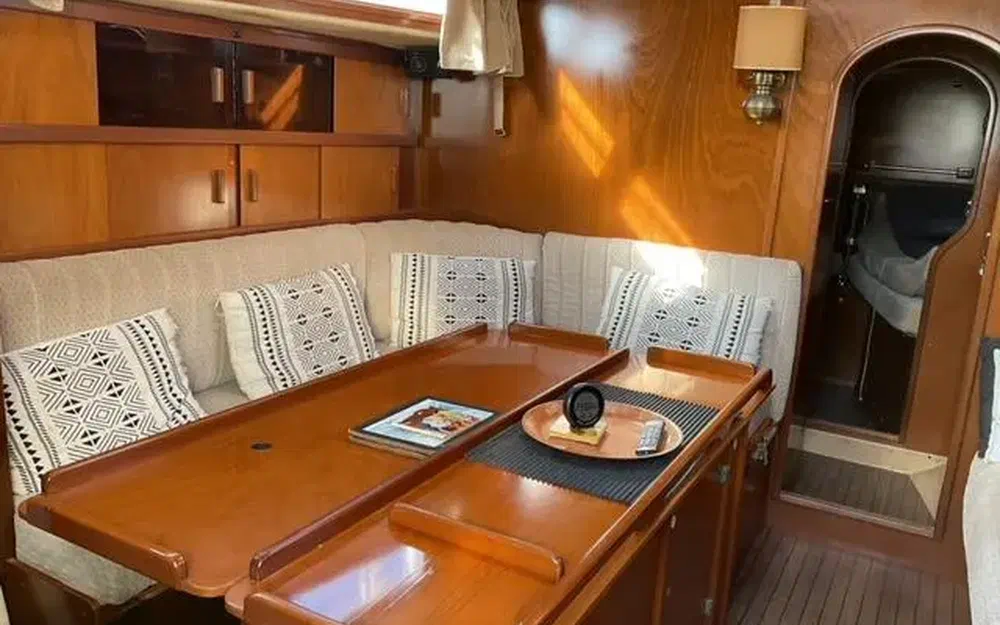 slider 2 Amel Maramu