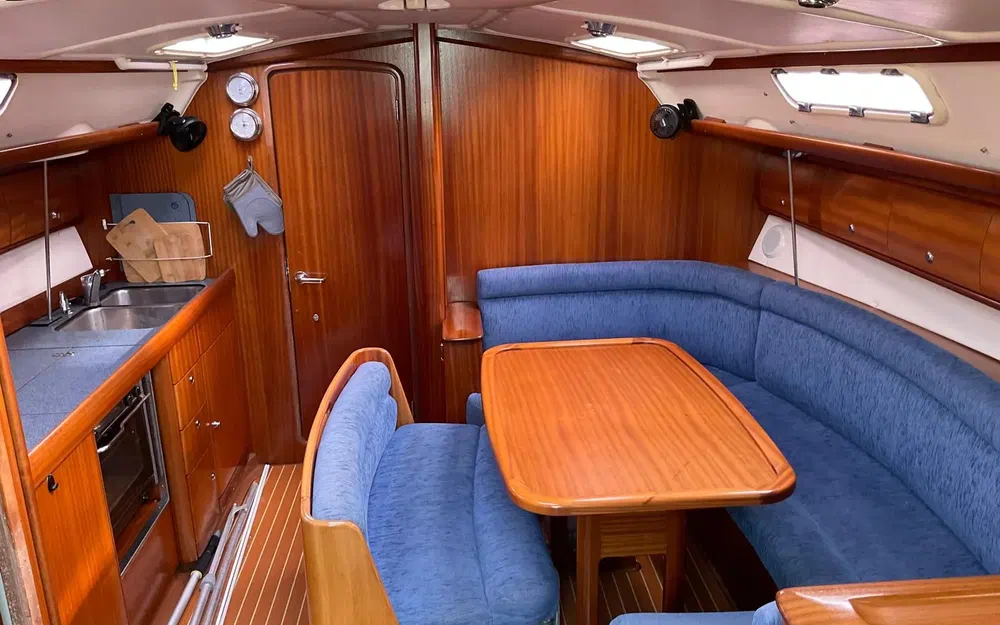 slider 1 Bavaria 38 Cruiser