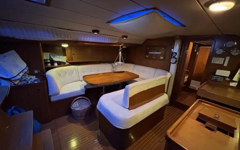 slider 1 Grand Soleil 46