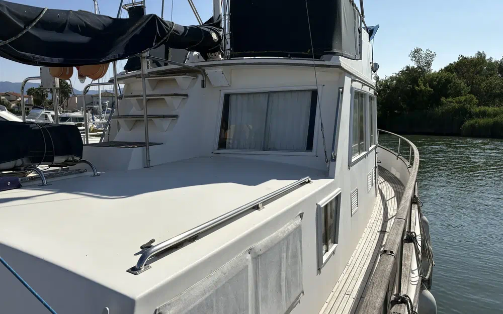 slider 14 Grand Banks 36 Classic