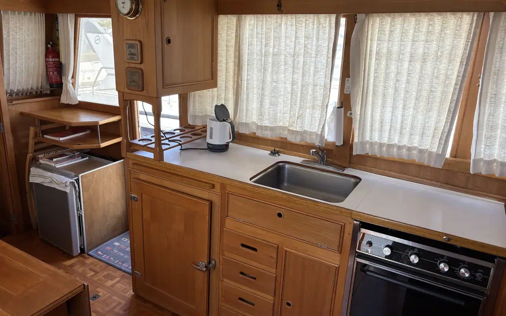 slider 3 Grand Banks 36 Classic