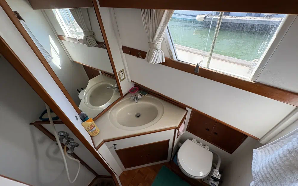 slider 8 Grand Banks 36 Classic