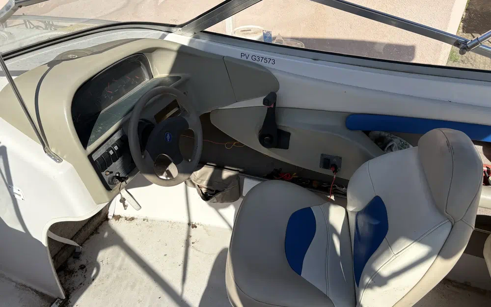 slider 4 Four Winns Horizon 220