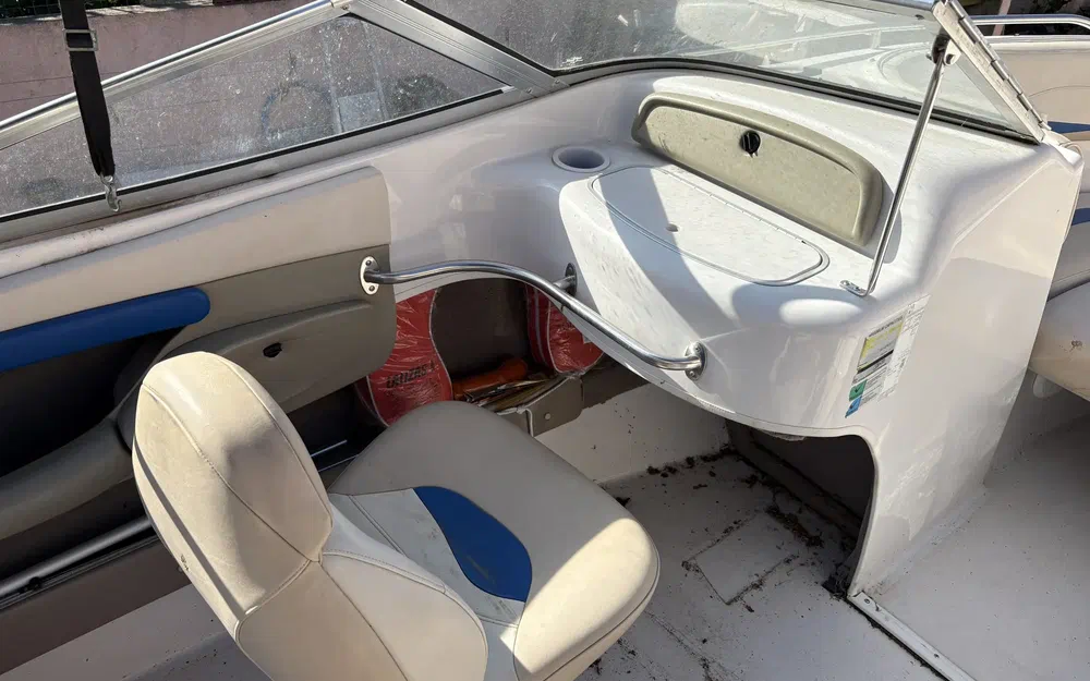 slider 5 Four Winns Horizon 220