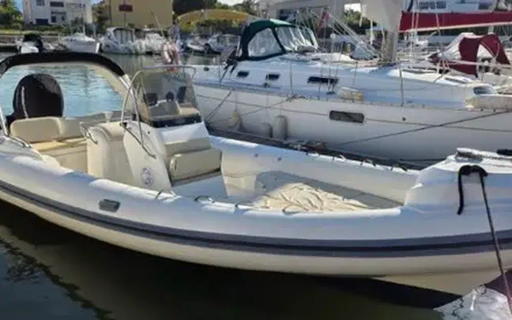 slider 7 Nuova Jolly Blackfin 25 Elegance