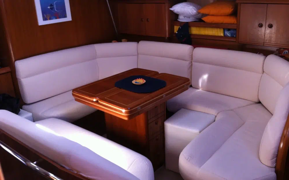 slider 1 Jeanneau Sun Odyssey 45.2