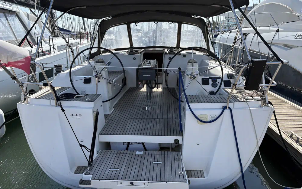 slider 25 Dufour 445 Grand Large