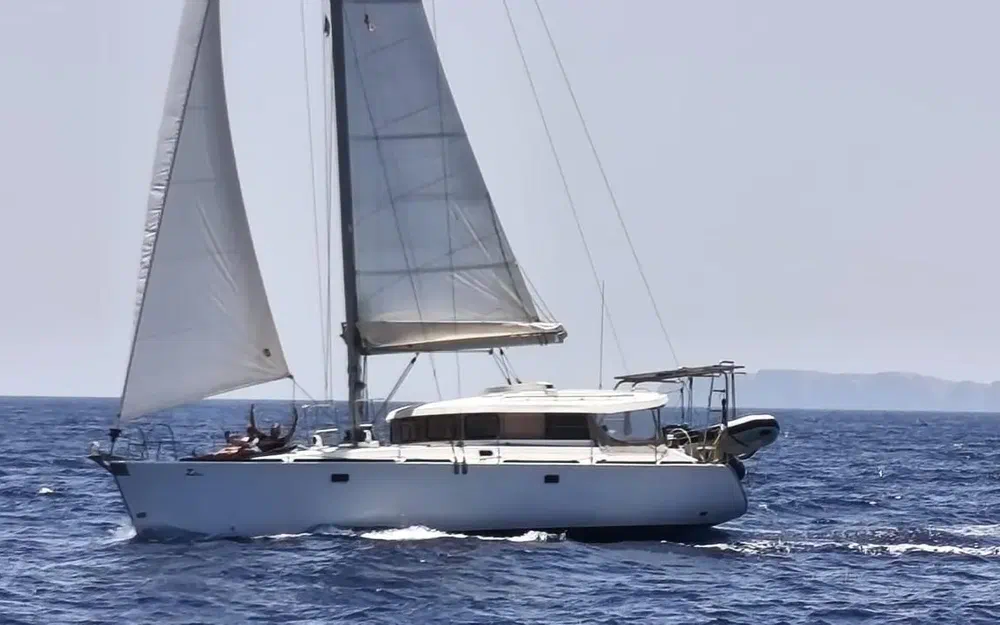 slider 9 Dufour Atoll 43