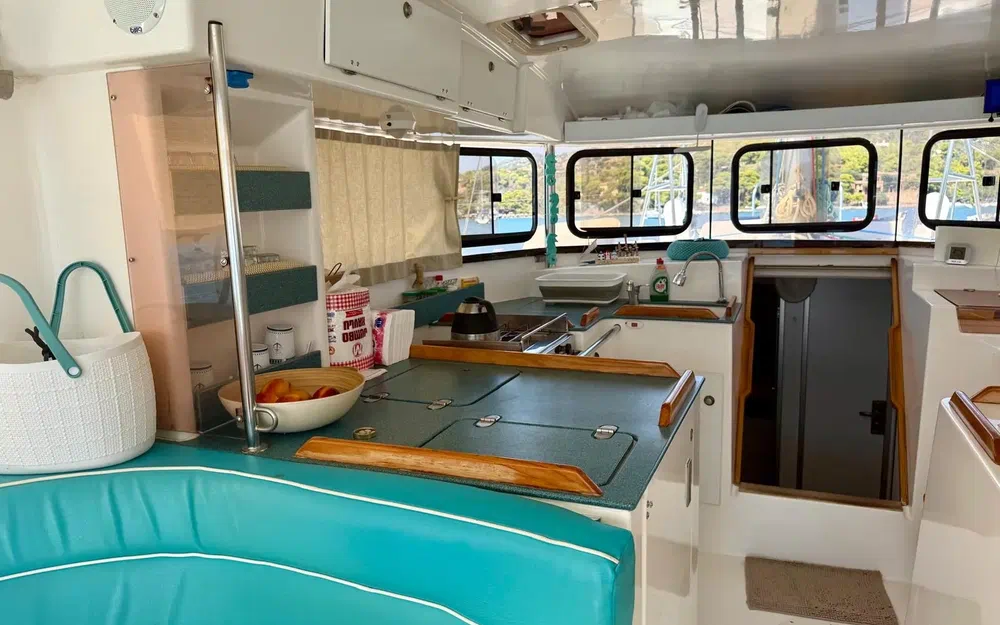 slider 11 Dufour Atoll 43